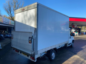 2019 Peugeot Boxer 2.0 Bluehdi 335 Built For Business Plus Box Van 3dr Diesel Manual L4 Euro 6 (160 Ps) in White — image 4