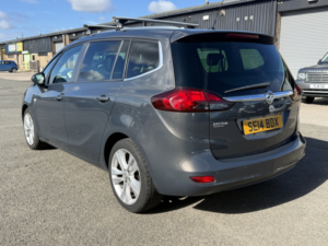 2014 Vauxhall Zafira Tourer 2.0 Cdti Sri in Grey — image 4