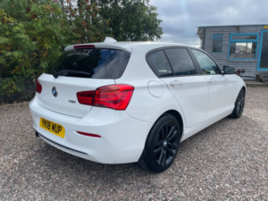 2018 BMW 1 Series 1.5 118i Sport Euro 6 (s/s) 5dr in White — image 3