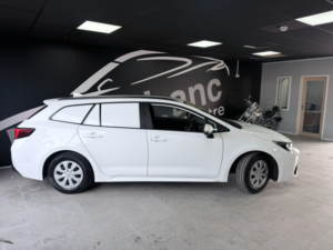 2023 Toyota Corolla 1.8 Vvt-H CVT Euro 6 (s/s) 5dr in White — image 6