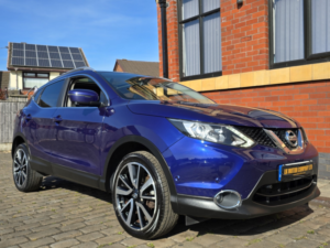 2016 Nissan Qashqai 1.2 Dig-T Tekna in Blue — image 4