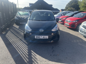 2017 Hyundai I10 1.2 I10 Se 1.2 My17 in Black — image 2