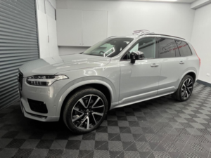 2024 Volvo Xc90 2.0 B5 Mhev Plus Auto 4WD Euro 6 (s/s) 5dr in Grey — image 6