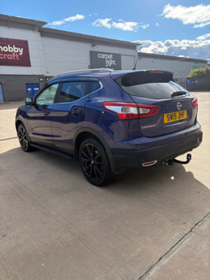 2015 Nissan Qashqai 1.5 Dci Tekna SUV 5dr Diesel Manual 2WD Euro 5 (s/s) (110 Ps) in Blue — image 3