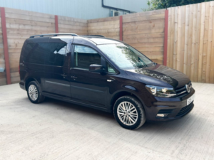 2019 Volkswagen Caddy Maxi Life 5 SEAT Auto Wheelchair Accessible Disabled Access Vehicle Wav in Purple — image 3