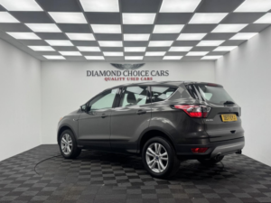 2017 Ford Kuga 1.5 T Ecoboost Zetec in Grey — image 4
