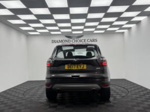 2017 Ford Kuga 1.5 T Ecoboost Zetec in Grey — image 5