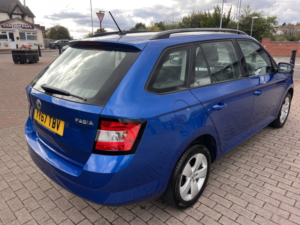 2017 Skoda Fabia 1.0 Tsi Se in Blue — image 4