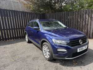 2018 Volkswagen T-Roc 1.5 Tsi Evo Se in Blue — image 5