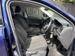 2018 Volkswagen T-Roc 1.5 Tsi Evo Se in Blue — image 6