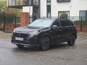 2026 Peugeot 5008 1.2 Gt SUV 5dr Petrol Hybrid E-Dsc6 Euro 6 (s/s) (145 Ps) in Black — image 3