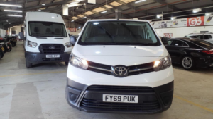 2019 Toyota Proace 2.0d Active Long Panel Van Lwb Euro 6 (s/s) 6dr in White — image 3