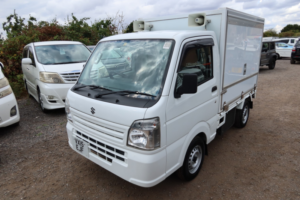 2015 Suzuki Carry Chiller Truck in White — image 3