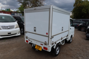 2015 Suzuki Carry Chiller Truck in White — image 6