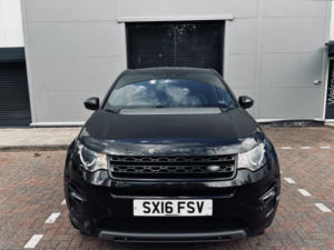 2016 Land Rover Discovery Sport 2.0 Td4 Se Tech in Black — image 4