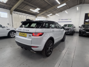 2018 Land Rover Range Rover Evoque 2.0 Td4 Landmark in White — image 4