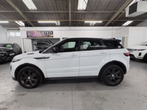 2018 Land Rover Range Rover Evoque 2.0 Td4 Landmark in White — image 5
