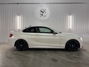 2014 BMW 2 Series 3.0 M235i Coupe in White — image 2