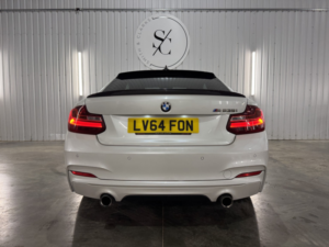 2014 BMW 2 Series 3.0 M235i Coupe in White — image 3
