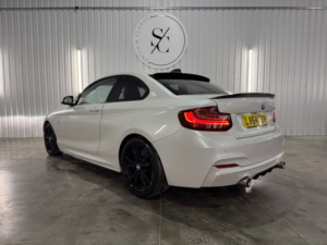 2014 BMW 2 Series 3.0 M235i Coupe in White — image 4