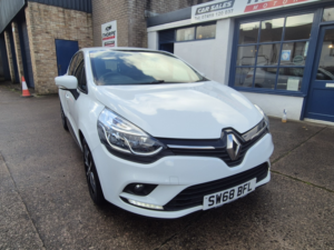 2018 Renault Clio 0.9 Play Tce 75 My18 in White — image 3