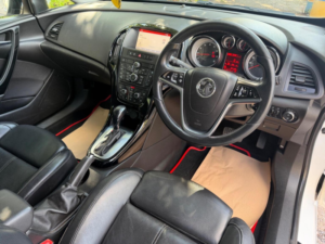 2016 Vauxhall Astra Gtc 1.4i Turbo Limited Edition Auto Euro 6 3dr in White — image 2