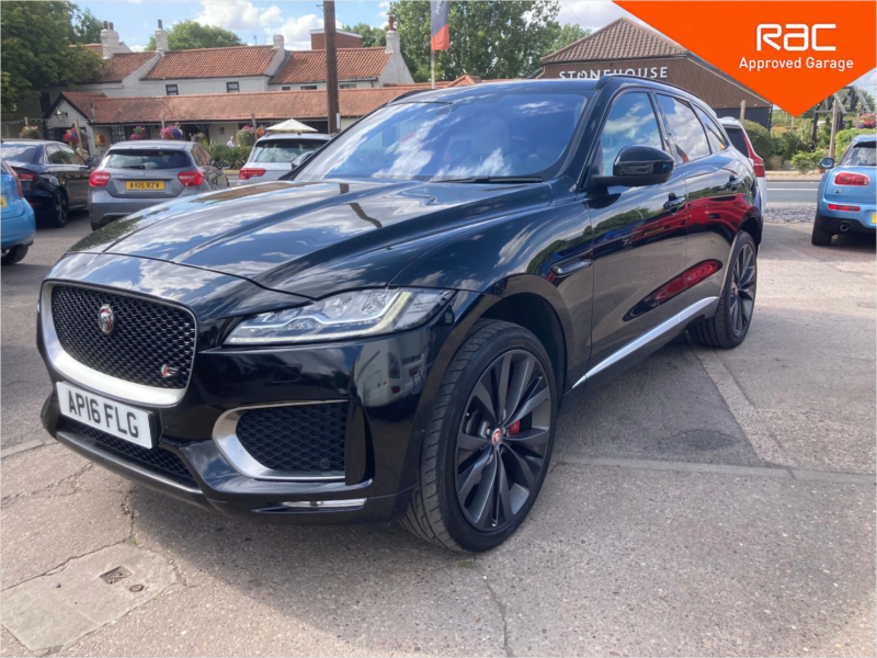 2016 Jaguar F-Pace 3.0 D300 V6 First Edition SUV 5dr Diesel Auto AWD Euro 6 (s/s) (300 Ps) in Black — image 1