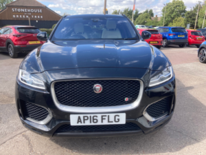 2016 Jaguar F-Pace 3.0 D300 V6 First Edition SUV 5dr Diesel Auto AWD Euro 6 (s/s) (300 Ps) in Black — image 2
