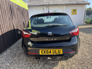 2015 SEAT Ibiza 1.2 Tsi Fr in Black — image 5