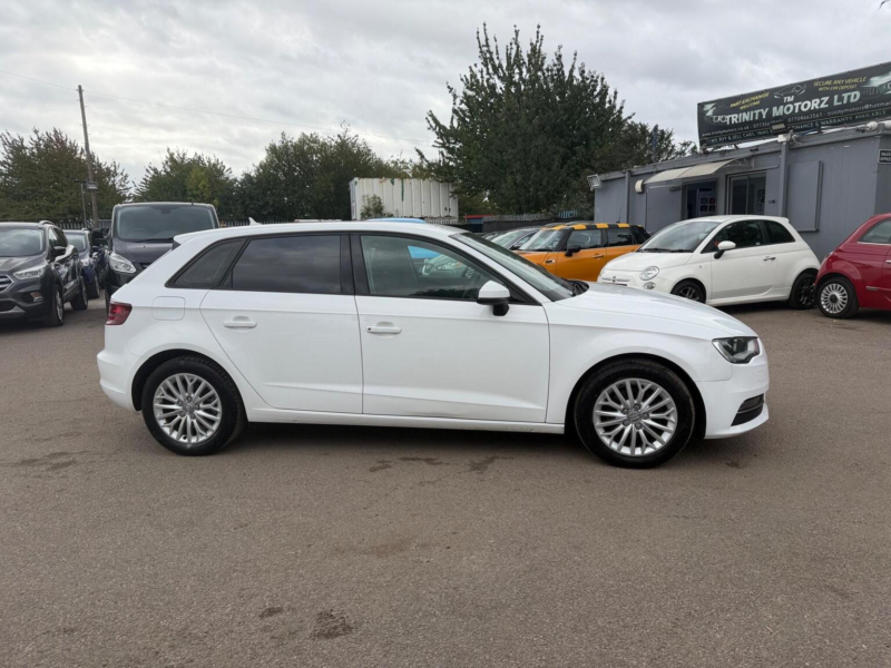 2016 Audi A3 2.0 Tdi Se Technik Sportback Euro 6 (s/s) 5dr in White — image 1