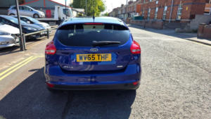 2015 Ford Focus 1.0t Ecoboost Zetec Euro 6 (s/s) 5dr in Blue — image 6