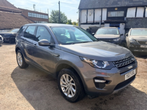 2017 Land Rover Discovery Sport Td4 Se Tech in Grey — image 4