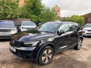 2022 Volvo Xc40 Recharge T4 Plus in Black — image 5