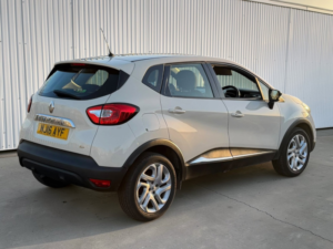 2016 Renault Captur 0.9 Tce Energy Dynamique Nav SUV 5dr Petrol Manual Euro 6 (s/s) (90 Ps) in Multicolour — image 5