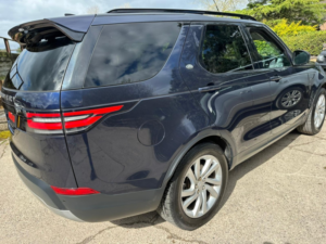 2017 Land Rover Discovery 2.0 Sd4 Hse in Blue — image 6
