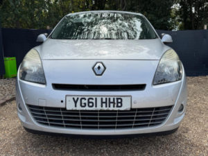 2011 Renault Grand Scenic 1.6 Vvt Dynamique Tomtom Euro 5 5dr in Silver — image 3