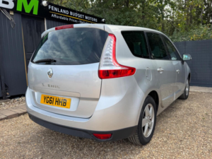 2011 Renault Grand Scenic 1.6 Vvt Dynamique Tomtom Euro 5 5dr in Silver — image 6
