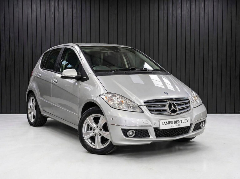 2011 Mercedes-Benz A Class 2.0 A180 Cdi Avantgarde Se CVT 5dr in Silver — image 1