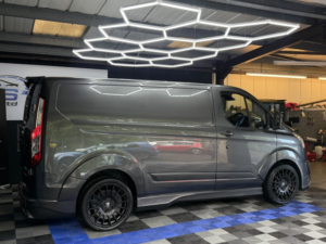2018 Ford Transit Custom 2.0 Tdci 270 Limited in Grey — image 4