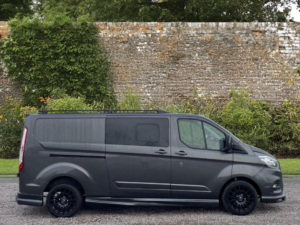 2020 Ford Transit Custom 2.0 320 Ecoblue Limited Crew Van L2 H1 Euro 6 (s/s) 5dr (6 Seat) in Grey — image 2