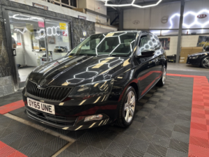 2015 Skoda Fabia 1.4 Tdi Se L in Black — image 5
