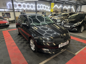 2015 Skoda Fabia 1.4 Tdi Se L in Black — image 6