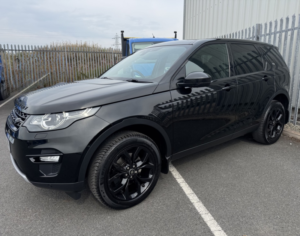 2015 Land Rover Discovery Sport 2.2 Sd4 Hse Automatic 7 Seater in Black — image 2