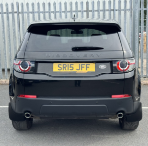 2015 Land Rover Discovery Sport 2.2 Sd4 Hse Automatic 7 Seater in Black — image 6