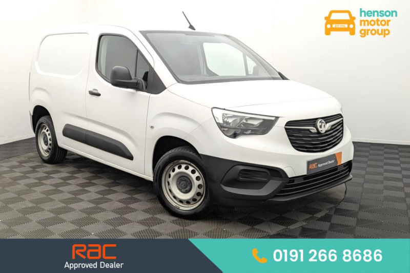 2021 Vauxhall Combo 1.5 Turbo D 2300 Dynamic Panel Van 4dr Diesel Manual L1 H1 Euro 6 (100 Ps) in White — image 1