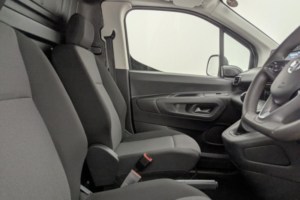 2021 Vauxhall Combo 1.5 Turbo D 2300 Dynamic Panel Van 4dr Diesel Manual L1 H1 Euro 6 (100 Ps) in White — image 3