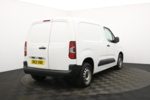 2021 Vauxhall Combo 1.5 Turbo D 2300 Dynamic Panel Van 4dr Diesel Manual L1 H1 Euro 6 (100 Ps) in White — image 5