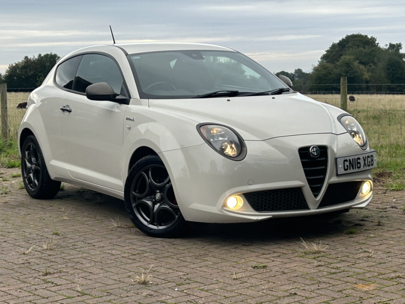 2016 Alfa Romeo Mito 0.9 Mito 875cc Tb Twinair 105 Bhp Qv Line in White — image 1
