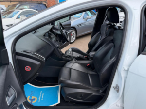 2015 Ford Focus 2.0t Ecoboost St-3 Euro 6 (s/s) 5dr in White — image 4