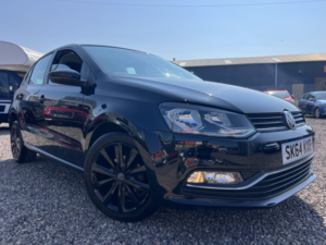 2014 Volkswagen Polo 1.2 Tsi Bluemotion Tech Se in Black — image 3